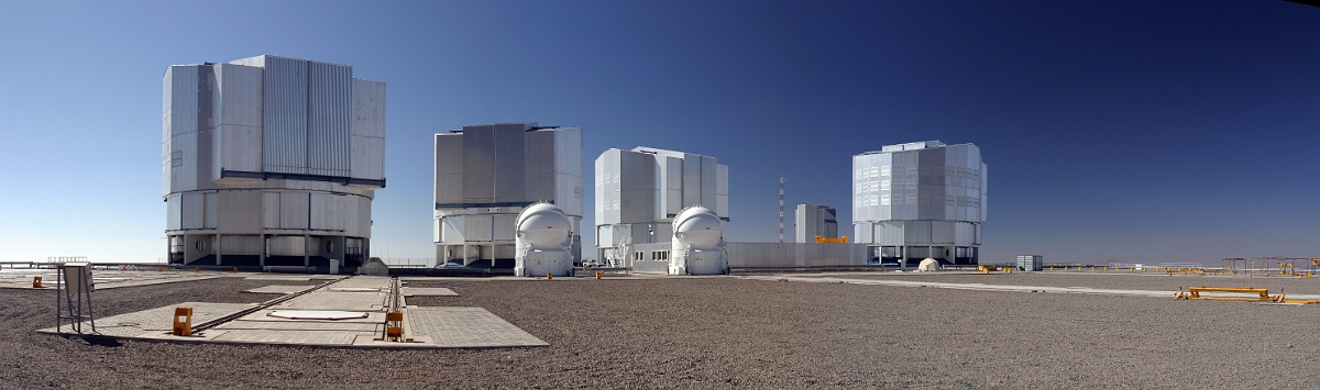 paranal_0005 (1)-paranal_0007 (1)_enblended
